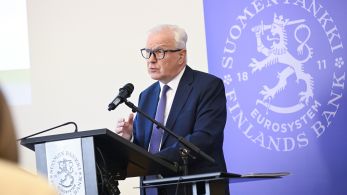 Kuvassa Suomen Pankin pääjohtaja Olli Rehn.