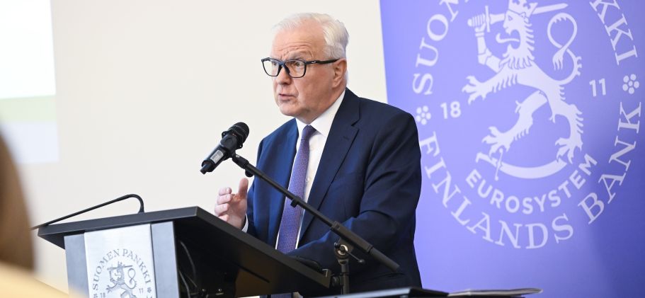 Kuvassa Suomen Pankin pääjohtaja Olli Rehn.