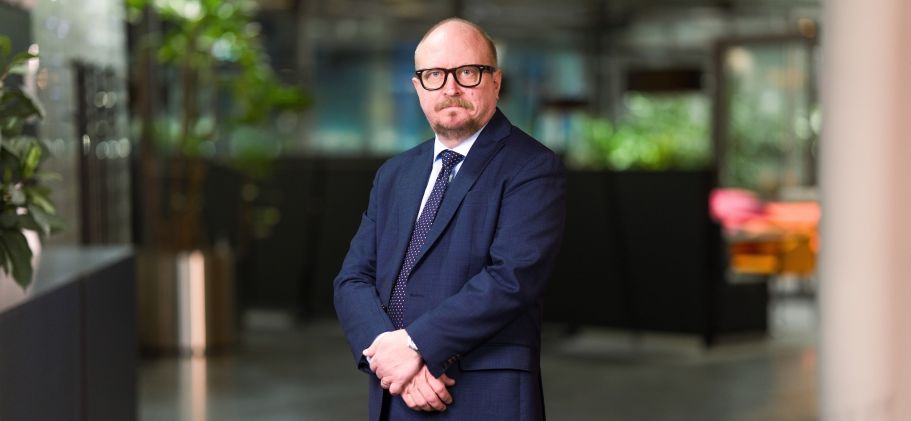Kuvassa Finanssialan toimitusjohtaja Arno Ahosniemi